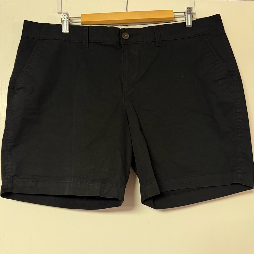 Women’s Old Navy 7” Inseam Shorts